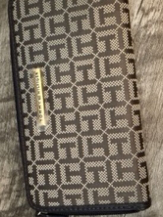 Tommy Hilfiger Handbags - Tommy Hilfiger Wallet